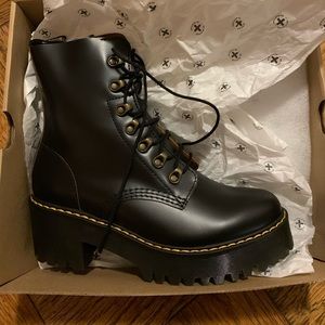 Dr martens Leona black